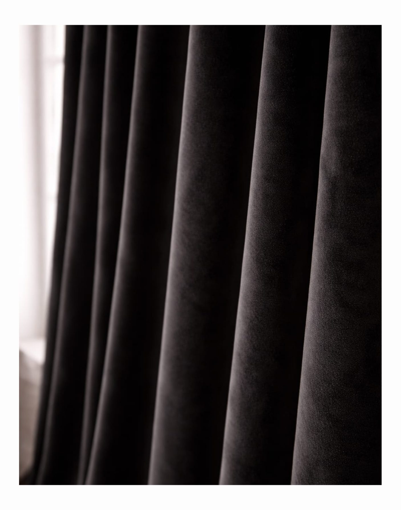 Omega Noir Luxe Blackout Velvet Curtains - Image 4